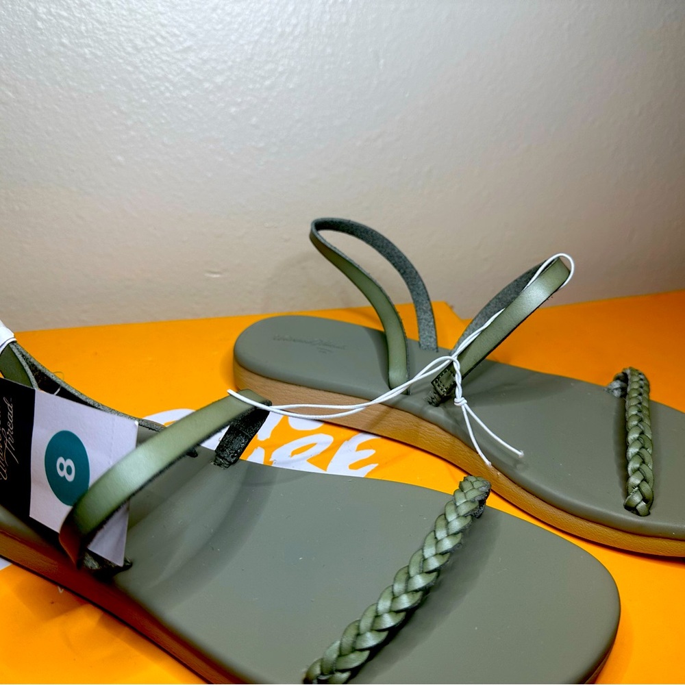 Sandles - Picture 2 of 2